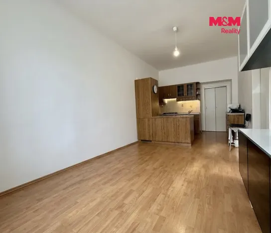 Pronájem bytu 2+kk, Praha - Žižkov, Roháčova, 52 m2