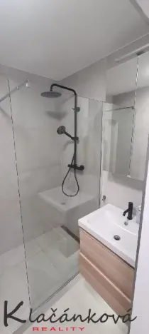 Prodej bytu 1+1, Zlín, Větrná, 35 m2