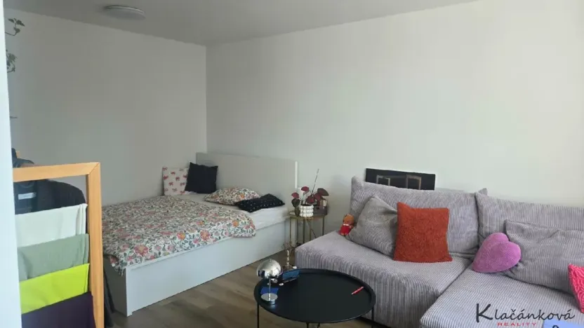 Prodej bytu 1+1, Zlín, Větrná, 35 m2