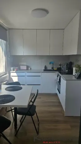 Prodej bytu 1+1, Zlín, Větrná, 35 m2