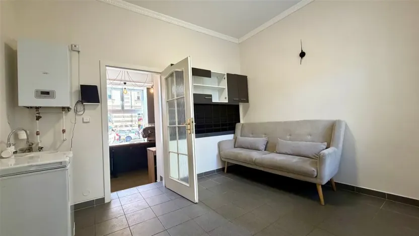 Pronájem obchodního prostoru, Cheb, Májová, 35 m2