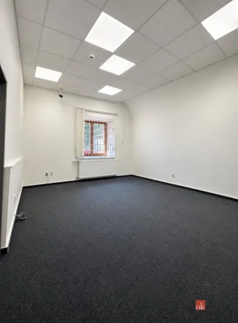 Pronájem kanceláře, Rokycany - Střed, Masarykovo náměstí, 180 m2