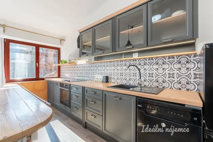 Pronájem bytu 3+1, Brandýsek - Olšany, Olšanská I, 100 m2