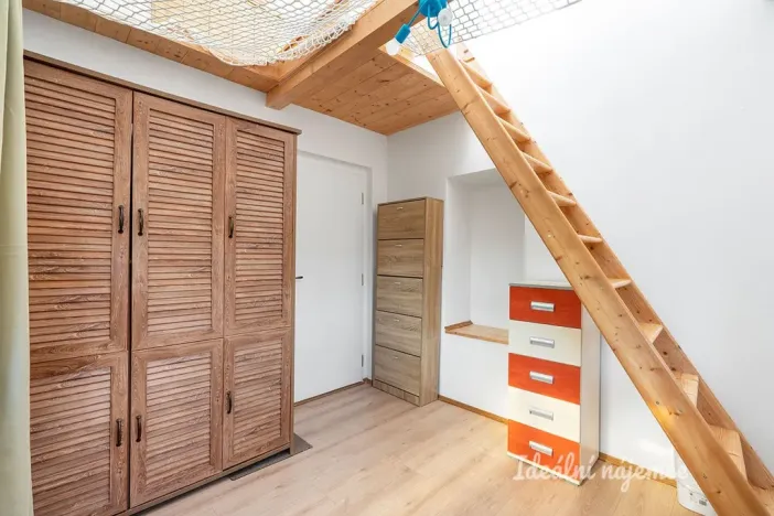 Pronájem bytu 3+1, Brandýsek - Olšany, Olšanská I, 100 m2