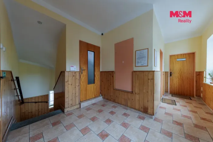 Prodej výrobních prostor, Karlovy Vary - Stará Role, Nádražní, 900 m2