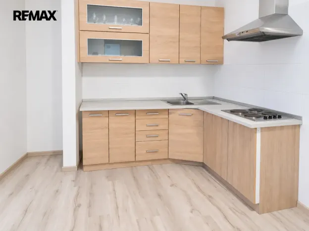 Prodej bytu 2+kk, Karlovy Vary, Vítězná, 39 m2