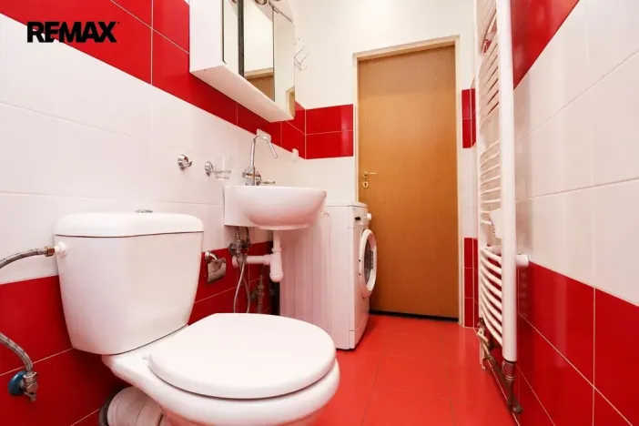 Prodej bytu 2+kk, Karlovy Vary, Vítězná, 39 m2