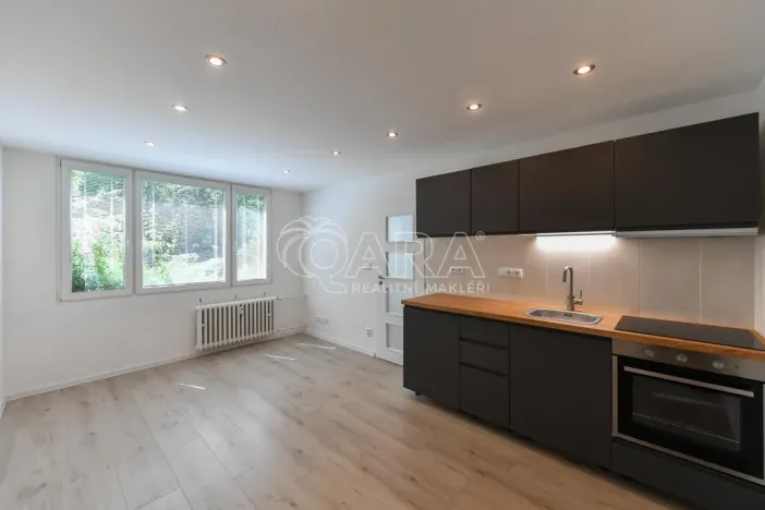 Prodej bytu 2+kk, Praha - Krč, Hurbanova, 39 m2