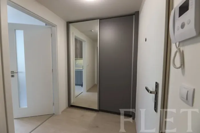 Pronájem bytu 1+kk, Praha - Holešovice, V háji, 38 m2