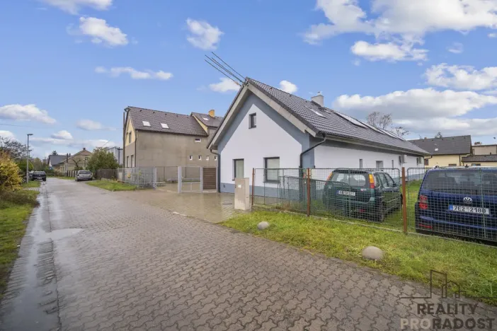 Pronájem skladu, Pardubice, V Uličce, 174 m2