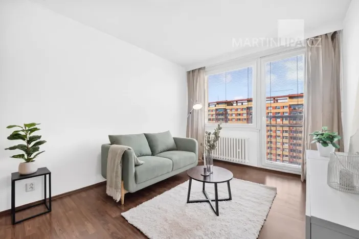 Prodej bytu 2+kk, Praha - Kobylisy, Famfulíkova, 43 m2