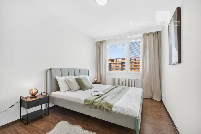 Prodej bytu 2+kk, Praha - Kobylisy, Famfulíkova, 43 m2