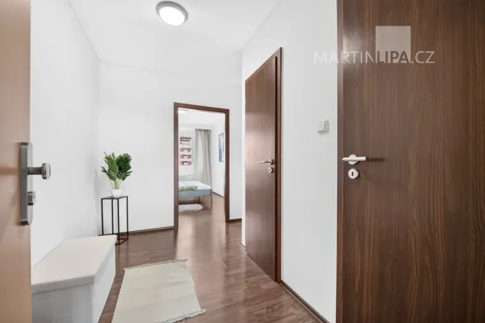 Prodej bytu 2+kk, Praha - Kobylisy, Famfulíkova, 43 m2
