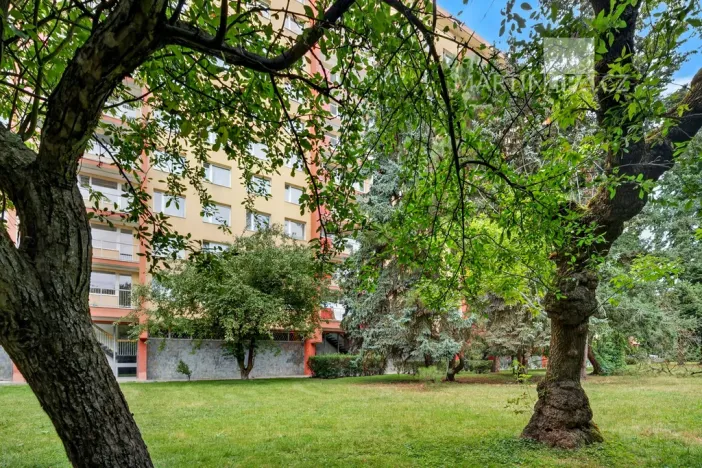 Prodej bytu 2+kk, Praha - Kobylisy, Famfulíkova, 43 m2