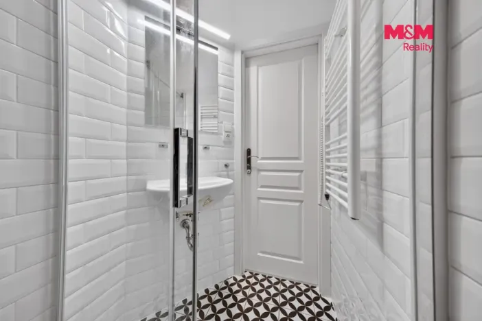 Prodej bytu 1+kk, Praha - Holešovice, U parního mlýna, 30 m2