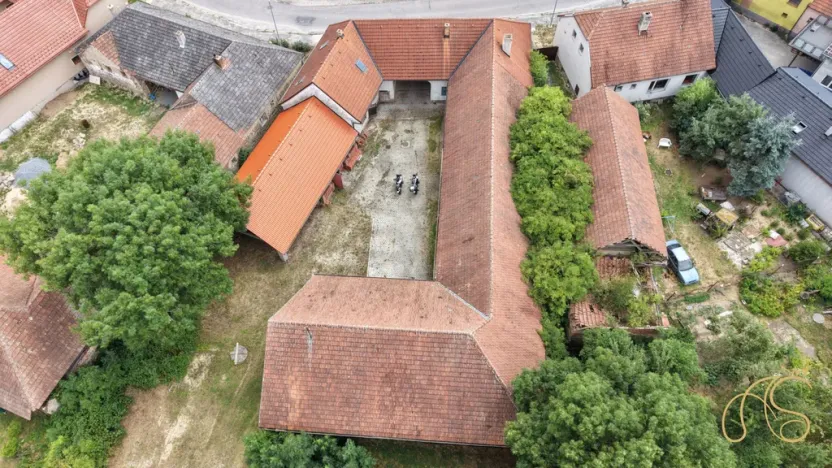 Prodej komerční nemovitosti, Budišov, 678 m2
