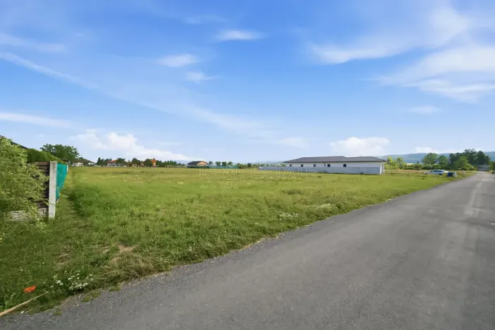 Prodej pozemku pro bydlení, Štarnov, 4033 m2