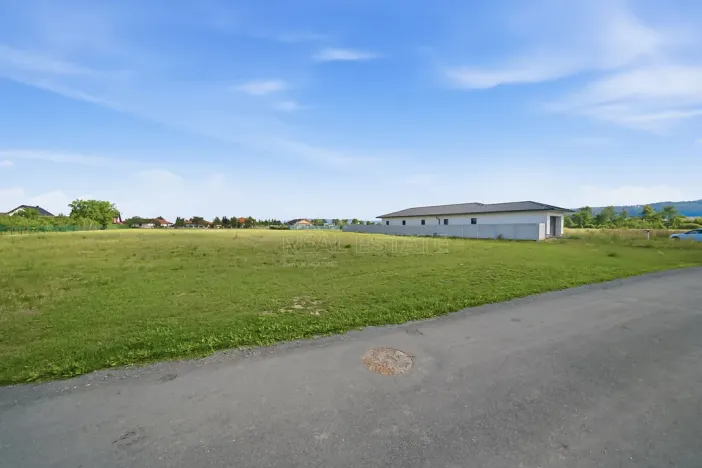 Prodej pozemku pro bydlení, Štarnov, 4033 m2