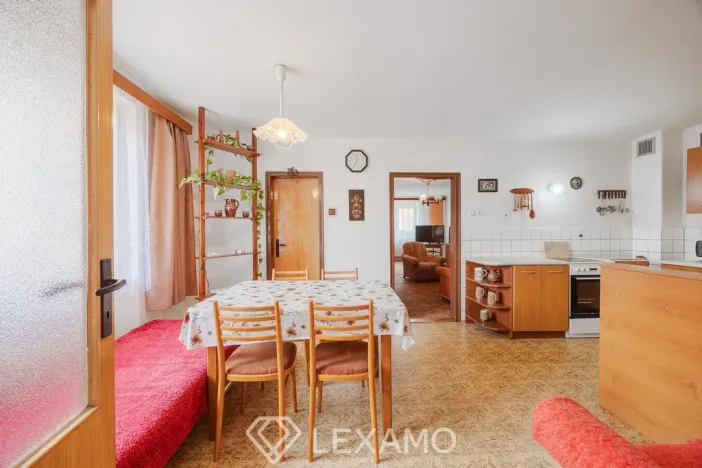 Prodej rodinného domu, Třebíč - Slavice, 250 m2