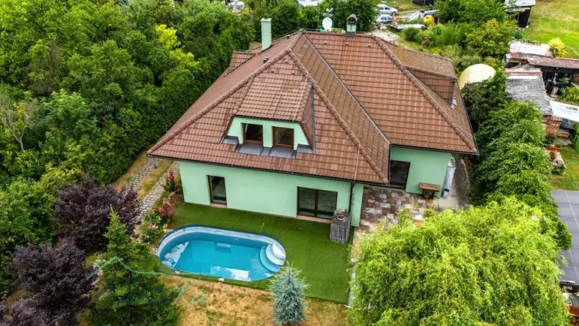 Prodej rodinného domu, Neveklov, Husova, 238 m2