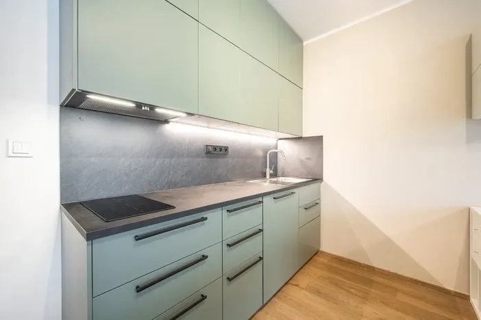 Pronájem bytu 1+kk, Praha, Milánská, 31 m2