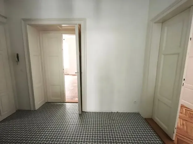Pronájem bytu 3+1, Praha - Vinohrady, Mikovcova, 95 m2