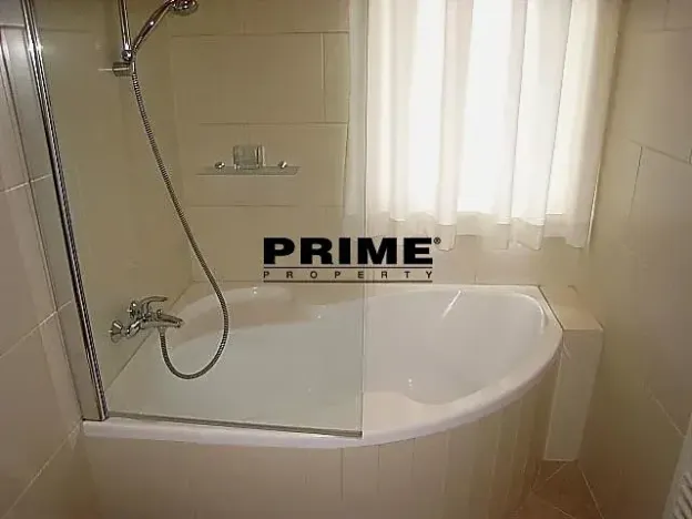Pronájem bytu 1+kk, Praha - Vinohrady, Italská, 41 m2