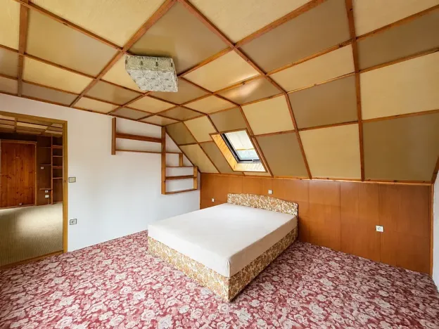 Prodej obchodního prostoru, Svárov, 280 m2
