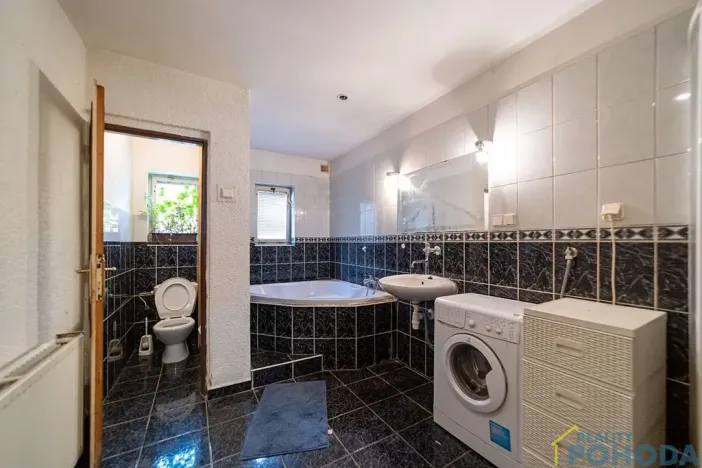 Prodej rodinného domu, Jenišovice, 80 m2