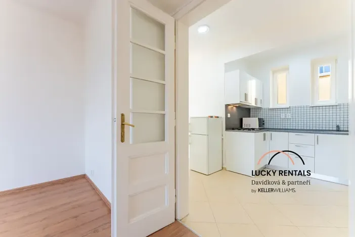 Pronájem bytu 1+kk, Praha - Vinohrady, Moravská, 49 m2