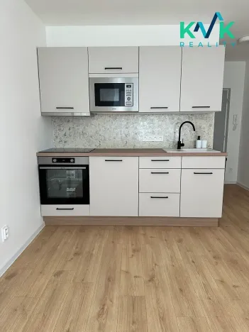 Pronájem bytu 1+1, Karlovy Vary, Úvalská, 36 m2
