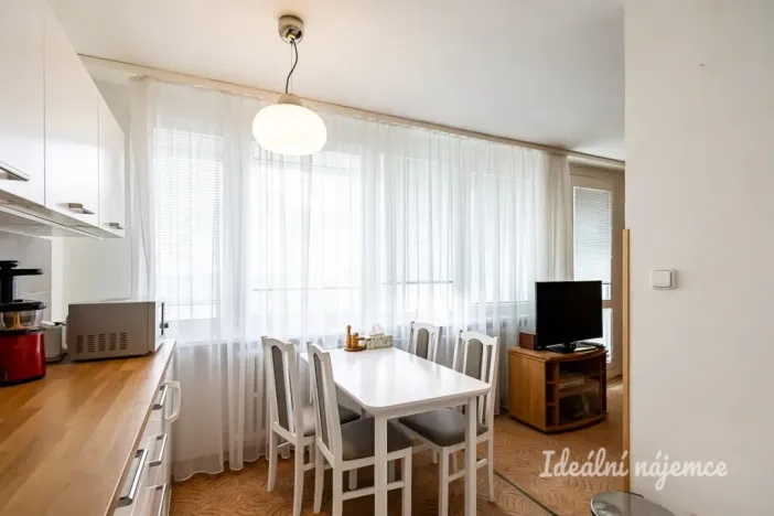 Pronájem bytu 3+1, Praha - Prosek, Jablonecká, 78 m2