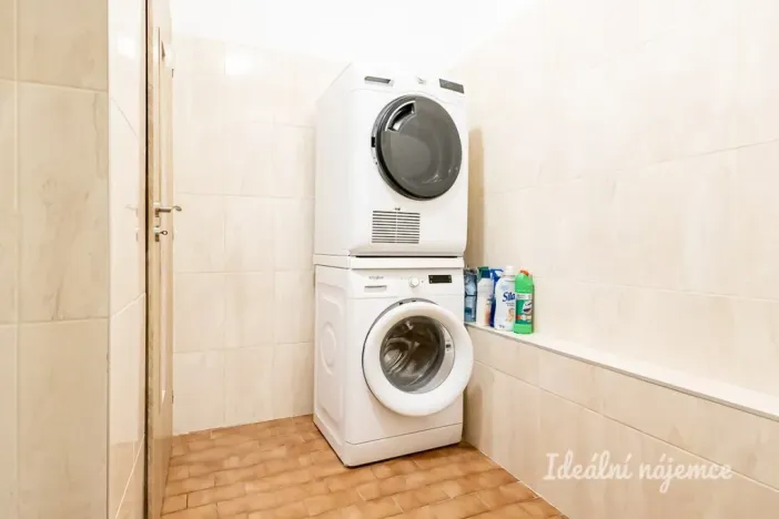Pronájem bytu 3+1, Praha - Prosek, Jablonecká, 78 m2