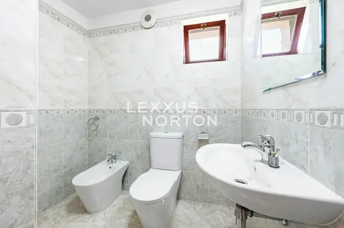 Pronájem rodinného domu, Praha - Nebušice, Hornofova, 230 m2