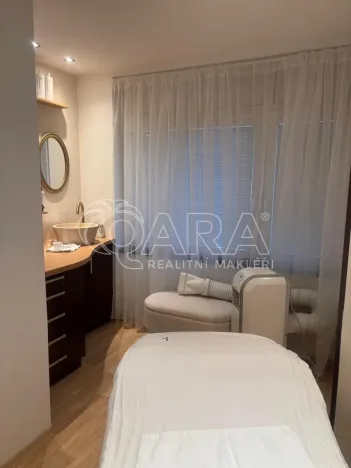 Prodej obchodního prostoru, Praha - Prosek, Veltruská, 22 m2
