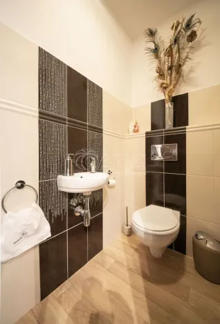 Prodej obchodního prostoru, Praha - Prosek, Veltruská, 22 m2
