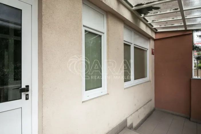 Prodej obchodního prostoru, Praha - Prosek, Veltruská, 22 m2