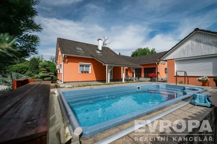 Prodej rodinného domu, Nová Ves pod Pleší, Průběžná, 298 m2