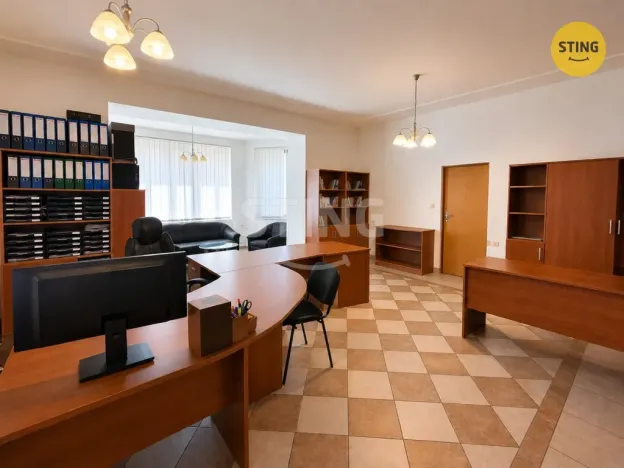 Pronájem kanceláře, Český Těšín, Ostravská, 161 m2
