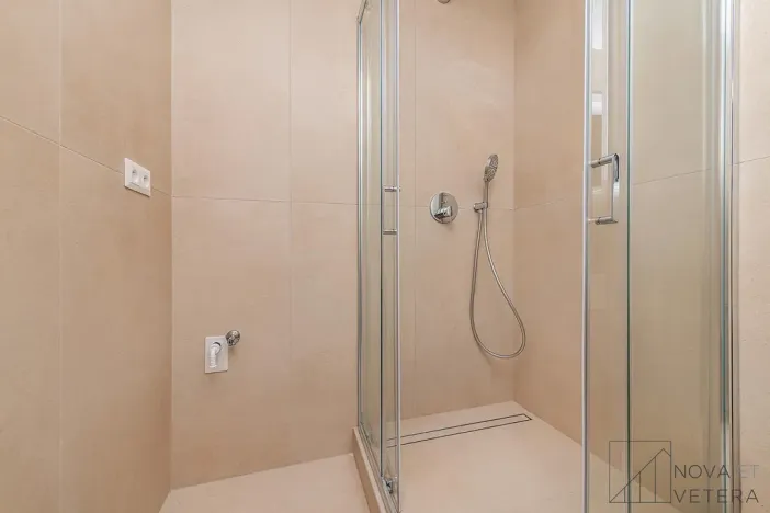 Prodej bytu 4+kk, Praha - Vršovice, U Slavie, 80 m2