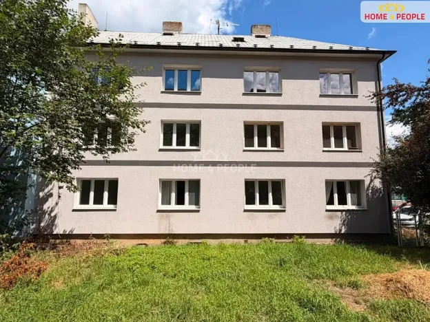 Pronájem bytu 2+1, Karlovy Vary, Závodu míru, 71 m2