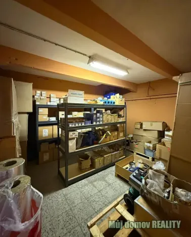 Pronájem skladu, Praha - Smíchov, 120 m2