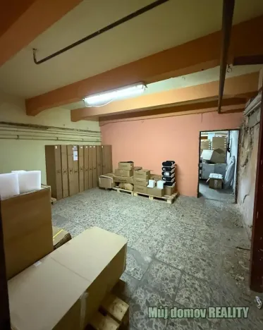 Pronájem skladu, Praha - Smíchov, 120 m2