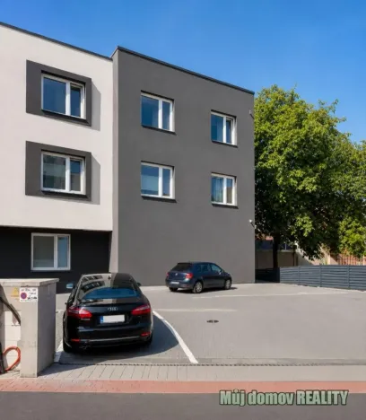 Pronájem bytu 1+kk, Praha - Hloubětín, 26 m2