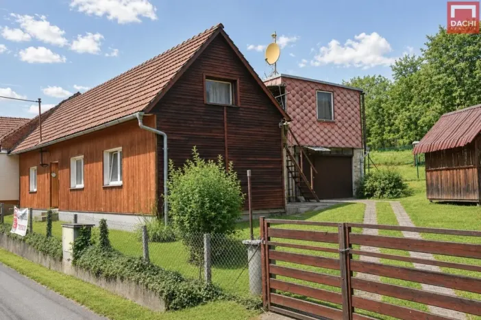 Prodej chalupy, Komárno, 130 m2
