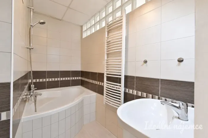 Pronájem bytu 2+1, Židlochovice, sídl. Družba, 52 m2