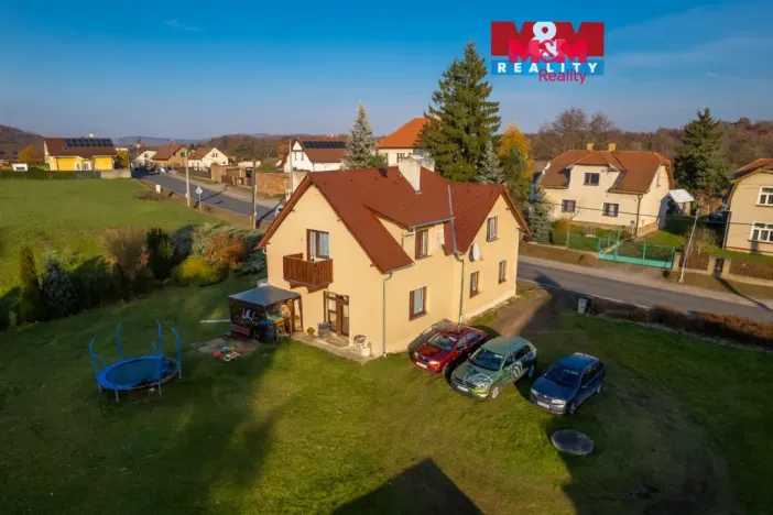 Prodej rodinného domu, Lochovice, 180 m2