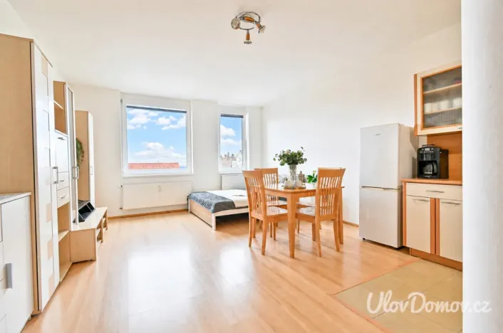 Prodej bytu 1+kk, Praha - Prosek, Nad šestikopy, 37 m2