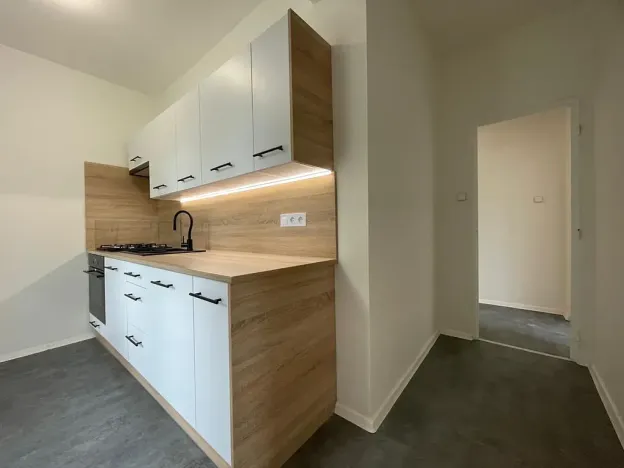 Pronájem bytu 2+1, Třinec, Dukelská, 60 m2