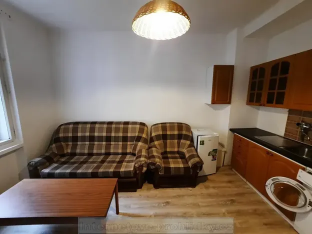Pronájem bytu 1+kk, Praha - Záběhlice, 25 m2